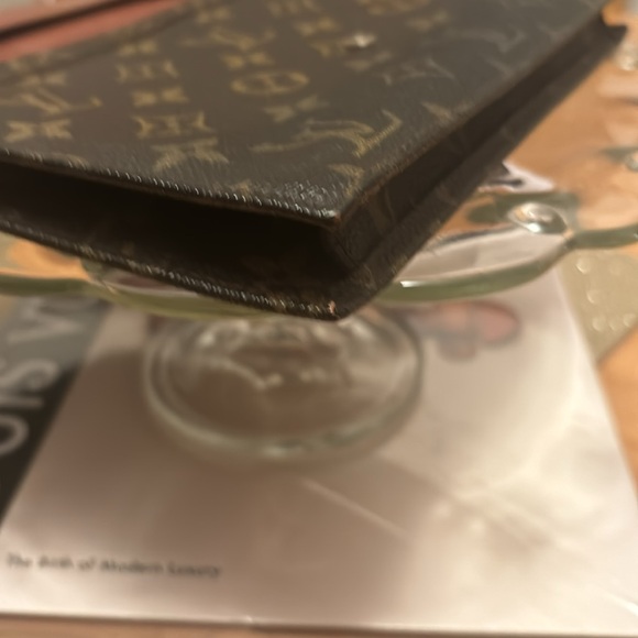 Louis Vuitton Pouch - Picture 9 of 10